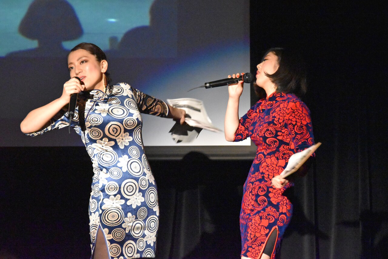 エレキテルDVD発売イベントで裏話満載の全ネタ解説、プレゼント抽選会も