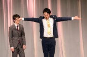 「ヤンキー武智ヤンキー（YTY）」を披露するスーパーマラドーナ武智。