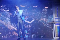 取材陣向けに行われたスペシャルショーの様子。