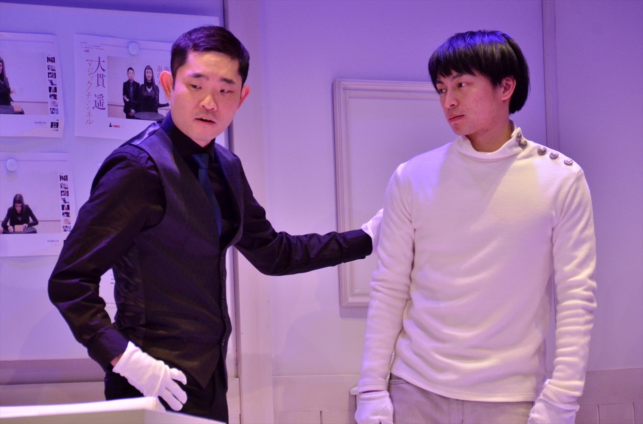 （左から）今野浩喜、遠藤雄弥。