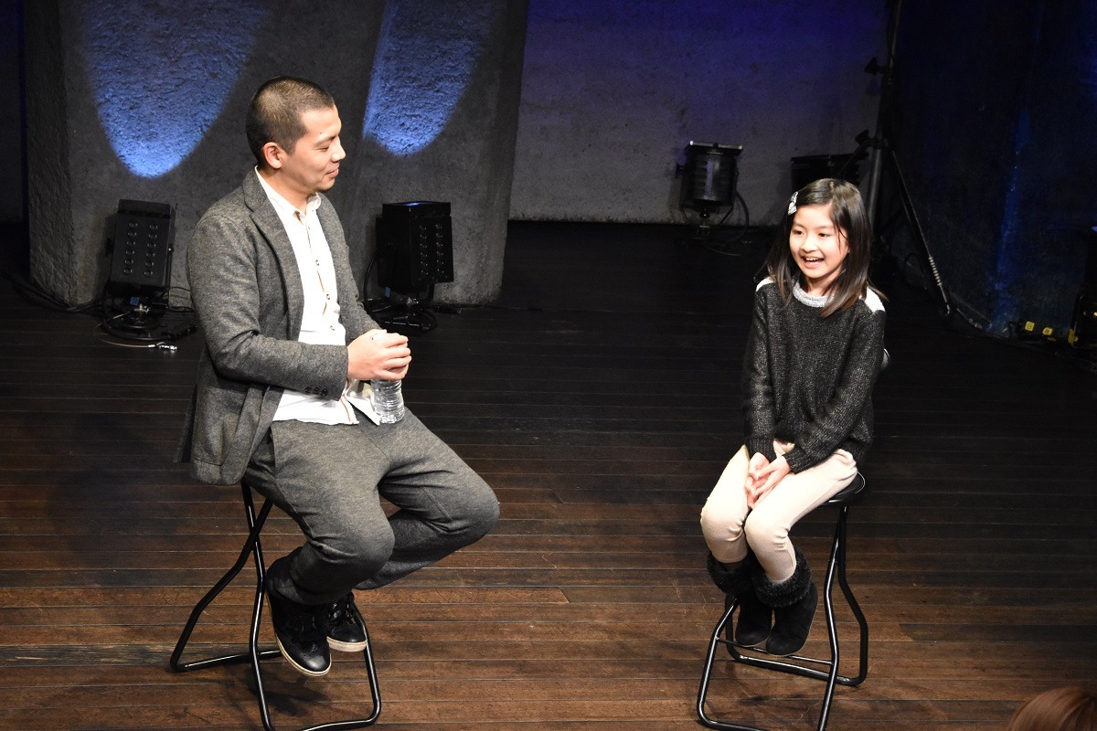 左から天竺鼠・川原、小林星蘭。