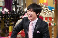 メインMCの内村光良。(c)テレビ東京