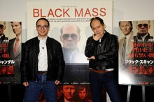 映画「ブラック・スキャンダル」のイベントに出演したトレンディエンジェル。