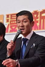 審査員の笑い飯・哲夫。(c)読売テレビ