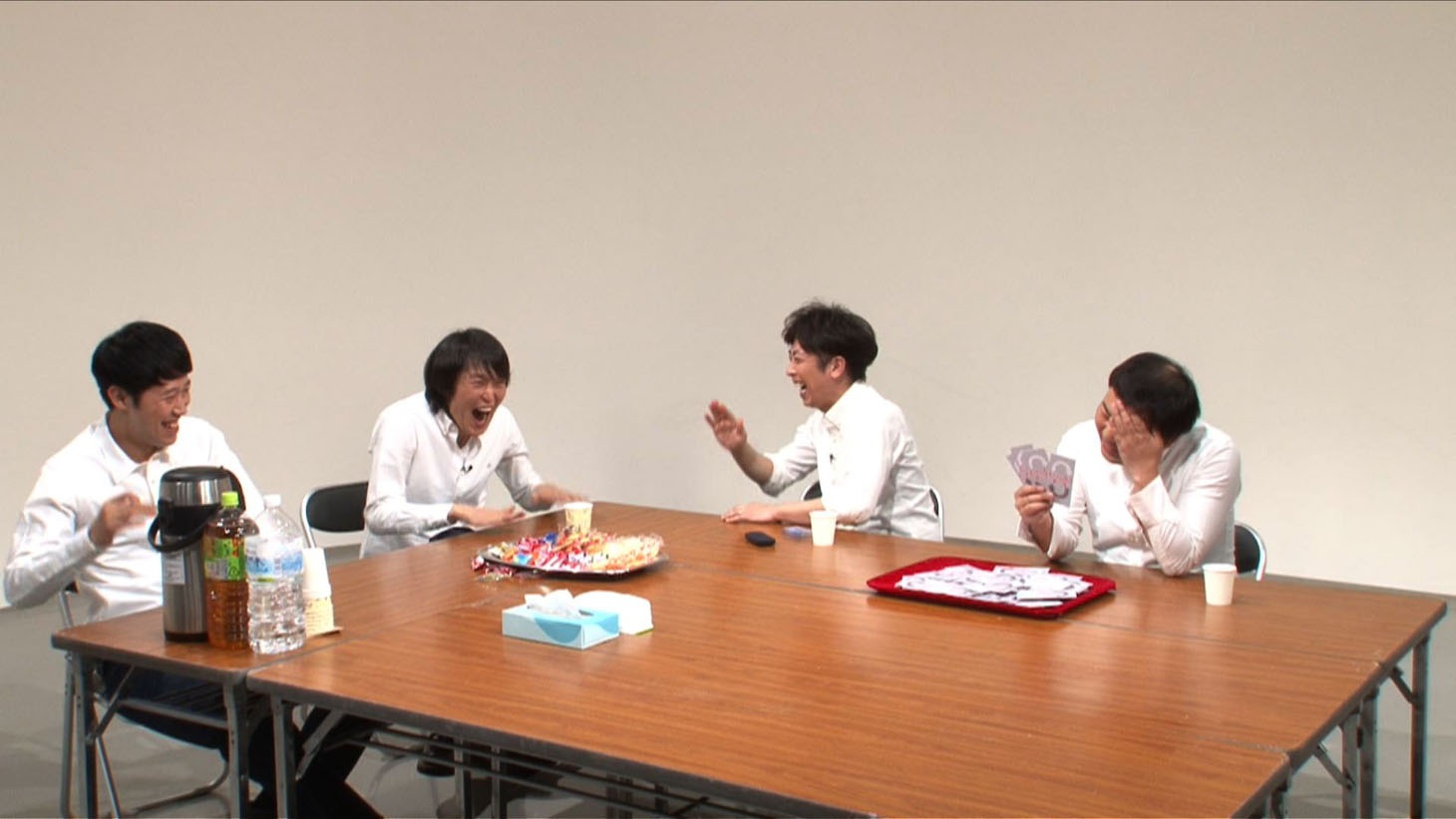 1月30日放送「ざっくりハイタッチ」のワンシーン。(c)テレビ東京