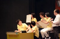 勝利を決めた阿佐ヶ谷姉妹・江里子。