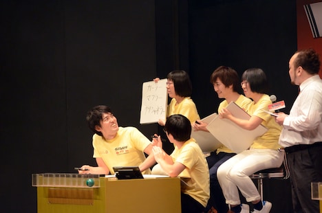 勝利を決めた阿佐ヶ谷姉妹・江里子。