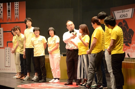 敗因を語るオアシズ大久保。