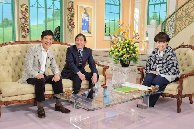 「徹子の部屋」に出演する（左から）関根勤、萩本欽一、黒柳徹子。(c)テレビ朝日