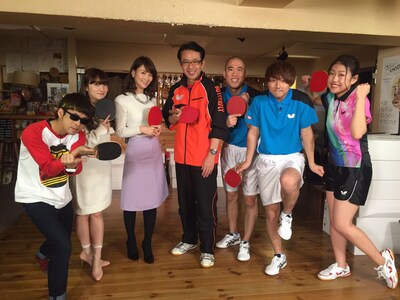 「開幕直前！世界卓球応援するぞ芸人大集合SP」に出演する（左から）バイク川崎バイク、梅田彩佳、秋元玲奈（テレビ東京アナウンサー）、福澤朗、コロコロチキチキペッパーズ、横澤夏子。