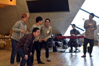 稽古中の様子。