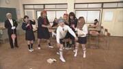 「学校あるあるコント」を繰り広げるTKOら。(c)NHK