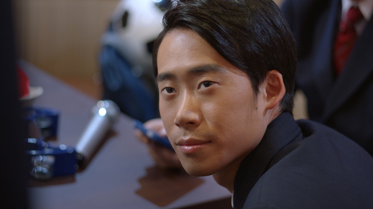 「白猫プロジェクト」の新CM「仲間が増えた」編に登場する浅野智秋。