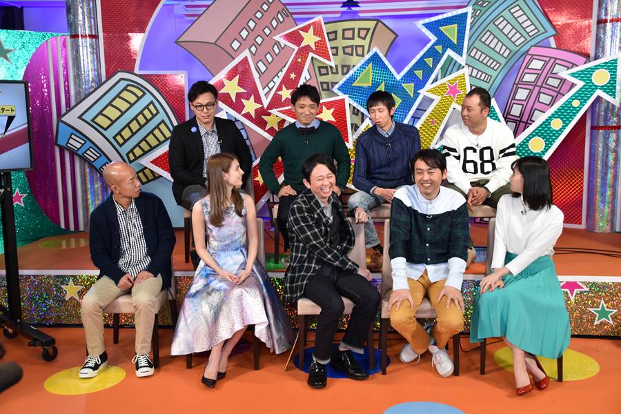 番組の出演者たち。(c)RCC