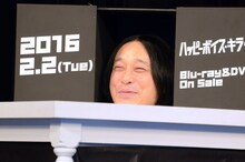 生首に扮する永野。