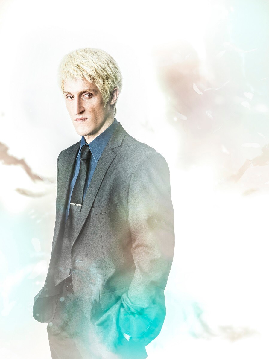 舞台「残響のテロル」のキャラビジュアル公開、チャドが金髪＆黒スーツに