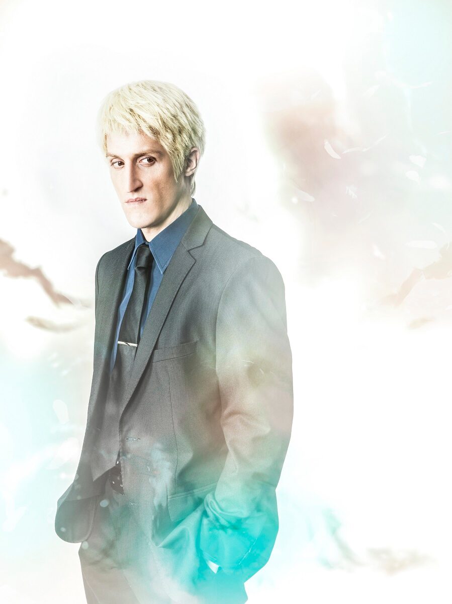 舞台 残響のテロル のキャラビジュアル公開 チャドが金髪 黒スーツに お笑いナタリー