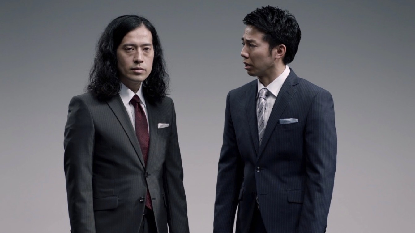 CMに出演するピース。