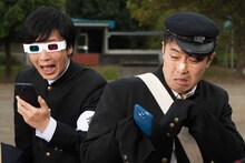 「MAX THE MOVIE」に出演する鬼ヶ島おおかわら（左）。