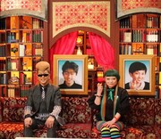 左から綾小路翔(氣志團)、まちゃまちゃ。