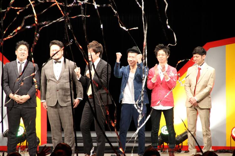 笑撃戦隊 野村 やしろ優にプロポーズします 無冠コンビが賞レース初優勝 お笑いナタリー