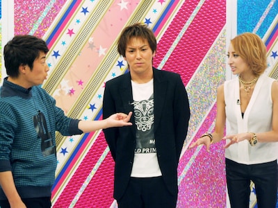 （左から）ロンドンブーツ1号2号・田村淳、狩野英孝、加藤紗里。(c)テレビ朝日