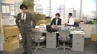 コント「窓際族」のワンシーン。(c)NHK