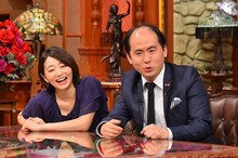 左から眞鍋かをり、トレンディエンジェル斎藤。(c)日本テレビ