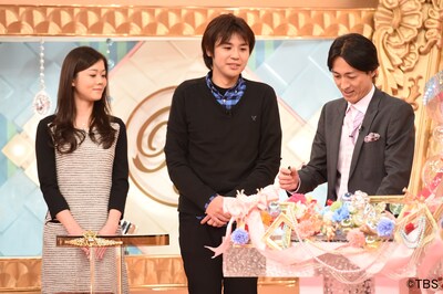 「水トク！『人生最大のサプライズ プロポーズ大作戦2016』」に出演するスパローズ森田（中央）、ナインティナイン矢部（右）と、森田のお相手のKさん（左）。