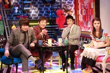 左からウーマンラッシュアワー村本、メッセンジャー黒田、中川家・剛、マギー。(c)テレビ大阪