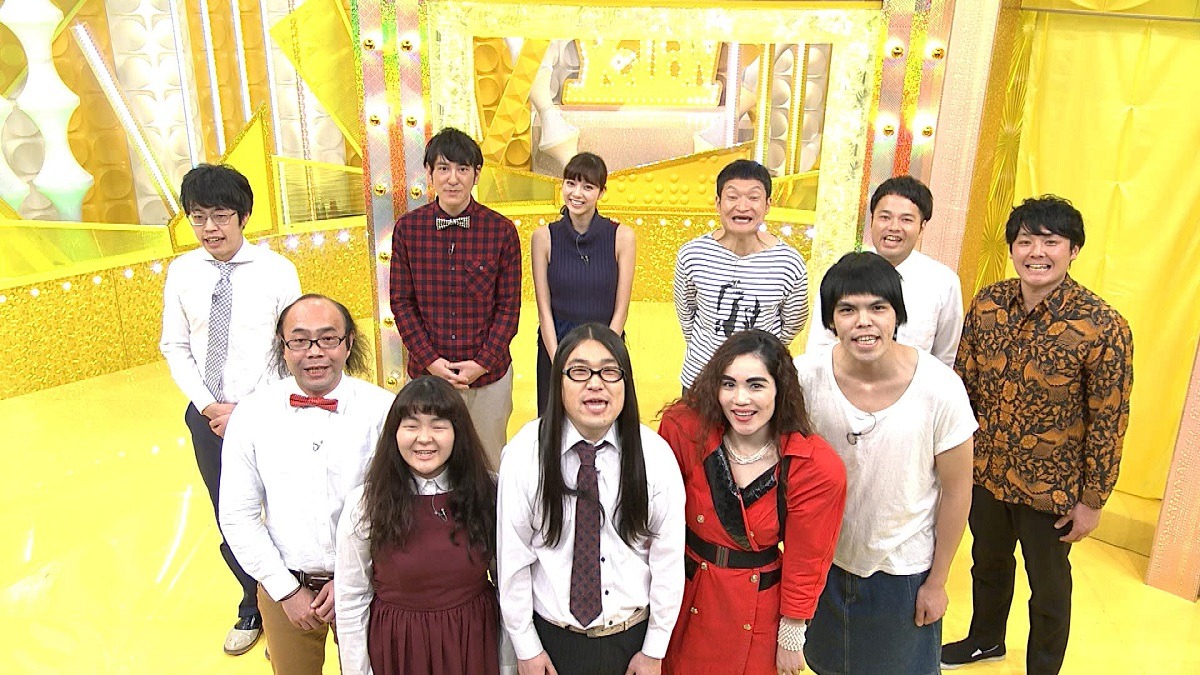 「1個だけイエロー」の出演者たち。(c)メ～テレ