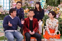 「有吉のニッポン元気プロジェクト おーい！ひろいき村」に出演する、我が家・坪倉（後列左）。