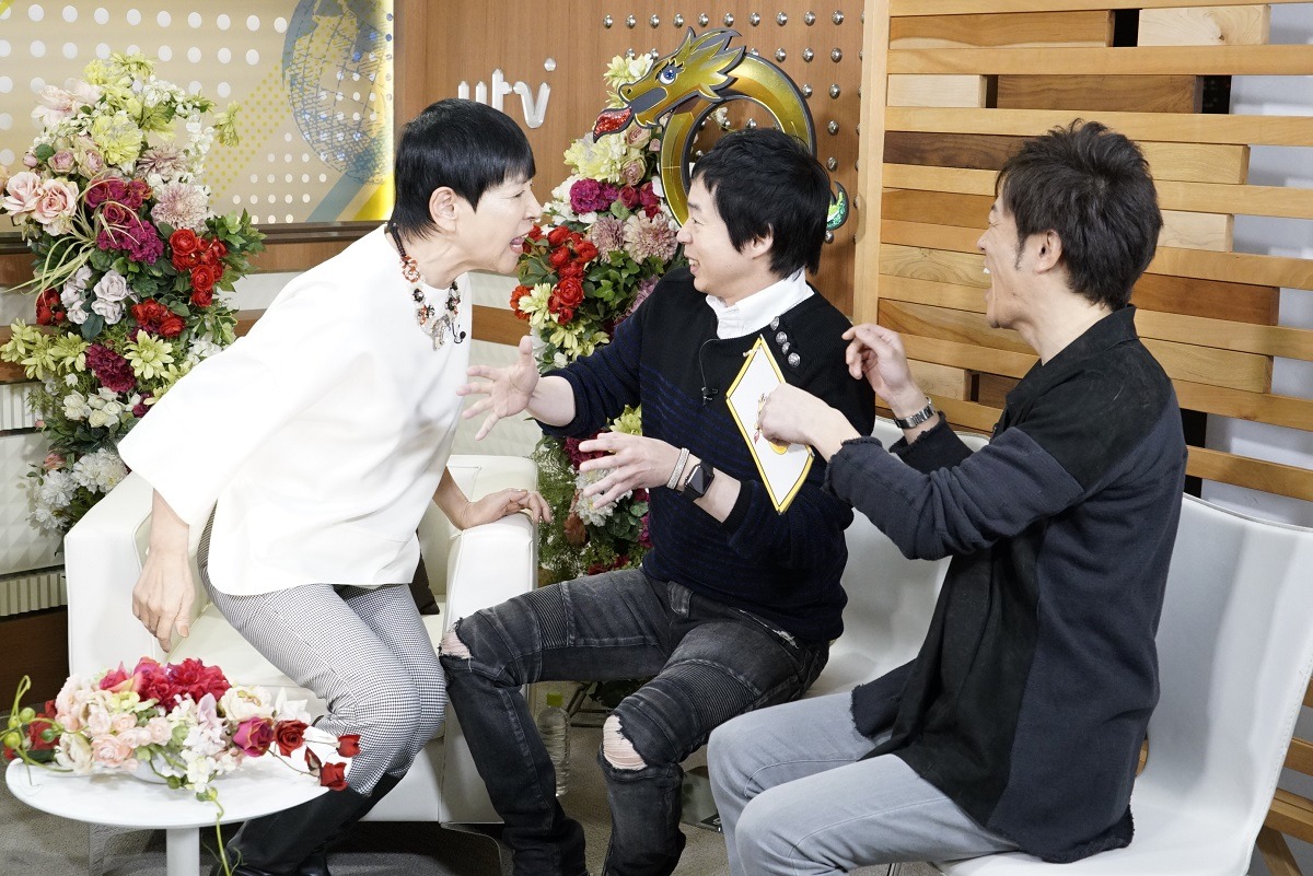 左から和田アキコ、今田耕司、陣内智則。(c)読売テレビ