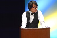 5本目のユニットコントに登場したトップリード新妻。