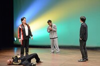 「劇団D-kon」による演技のワンシーン。