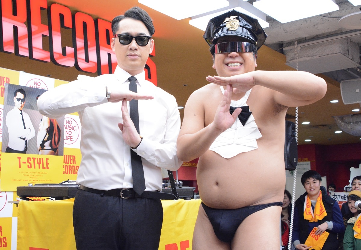 バナナマン扮するT-STYLEが渋谷に！歓声が曲をかき消す熱狂ステージ