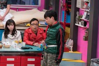 ゲスト出演者の浜野謙太。(c)「ウレロ☆無限大少女」製作委員会