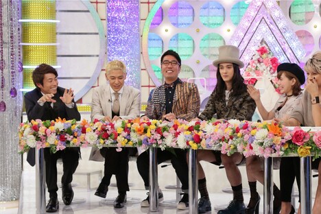 ロンドンブーツ1号2号、おぎやはぎ小木（中央）ら。(c)テレビ朝日