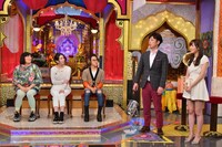 左から森三中・黒沢、雛形あきこ、SHOUTA、フットボールアワー後藤、指原莉乃。(c)日本テレビ