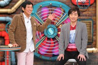 司会の明石家さんまと羽田圭介（左から）。(c)MBS