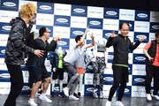 ダンス中に阿波踊りのような動きになったNON STYLE石田。