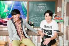 左から「七人のコント侍」初登場のパンサー向井、平成ノブシコブシ吉村。