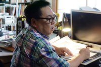 映画「アイアムアヒーロー」に出演するドランクドラゴン塚地。