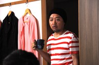 映画「アイアムアヒーロー」に出演するマキタスポーツ。