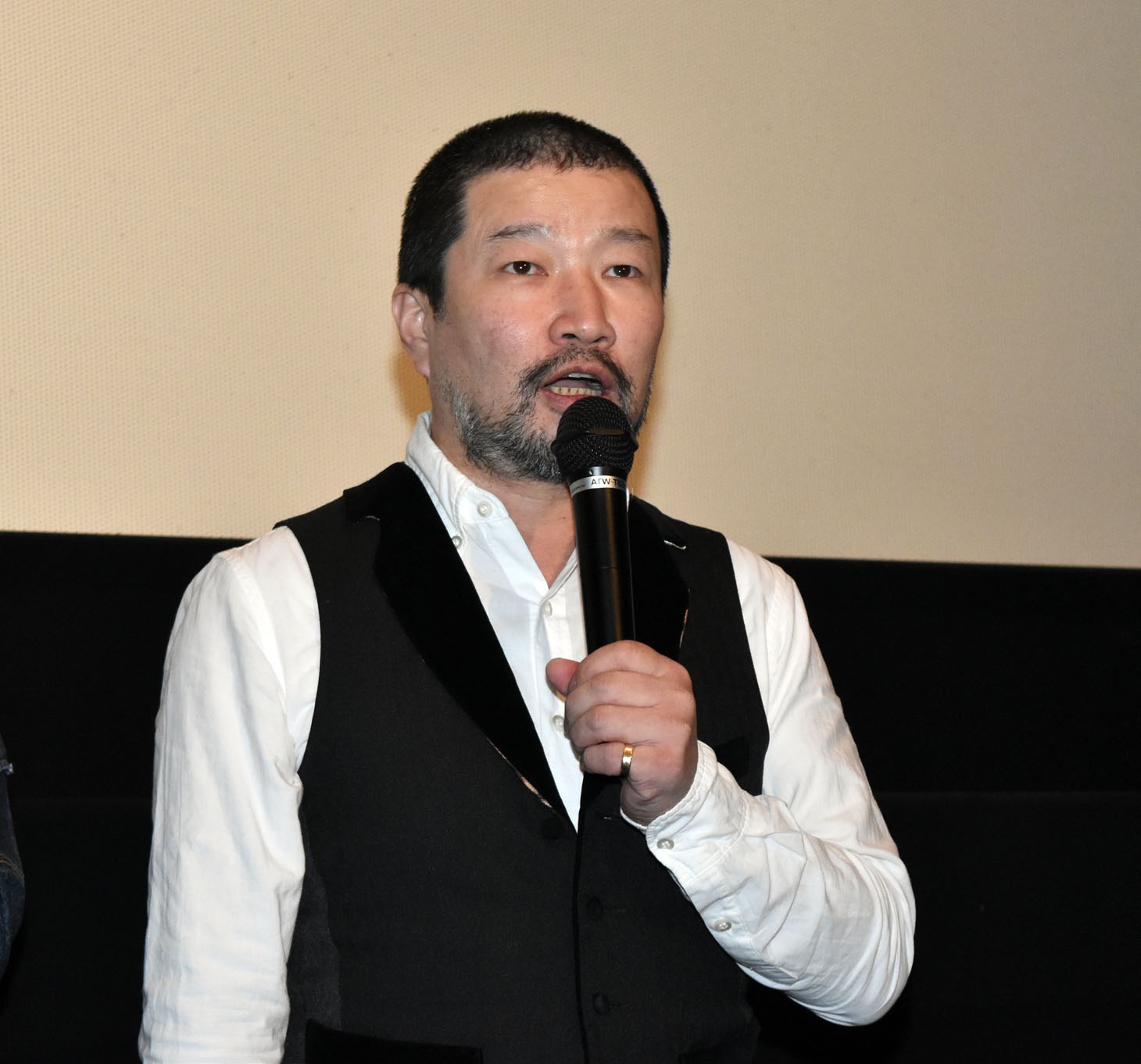 「ワレワレハワラワレタイ　ウケたら、うれしい。それだけや。」で聞き手を務めた木村祐一。