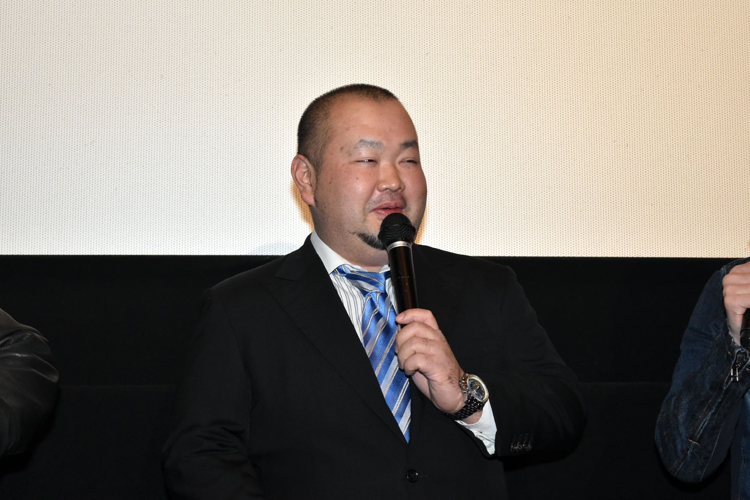 東京ダイナマイト・ハチミツ二郎。