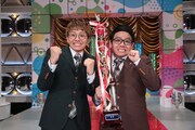 「第46回 NHK上方漫才コンテスト」で優勝を飾ったミキ。左が弟の亜生、右が兄の昴生。(c)NHK