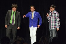 ジャイアントジャイアンとイジリー岡田のトークの様子。