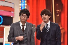 ネタを披露するコマンダンテ。 (c)読売テレビ