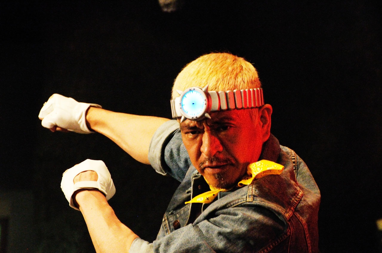 タウンワーク新CM「変身ヒーロー編」に出演している松本人志。